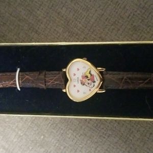 Vintage Minnie Mouse Disney Lorus heart watch